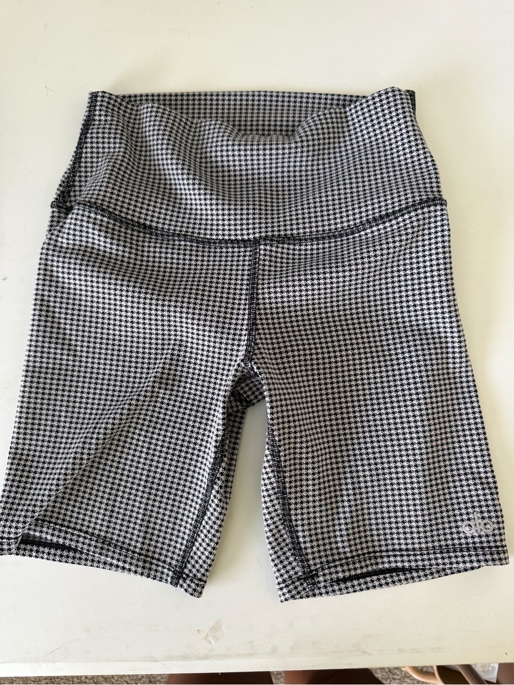 ALO Yoga Black & White Houndstooth High-Rise Athletic Bike Shorts